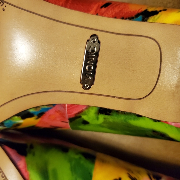 VIONIC Josie Floral Kitten Heel - Picture 4 of 7